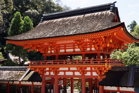 上賀茂神社(かみがもじんじゃ)桜門
