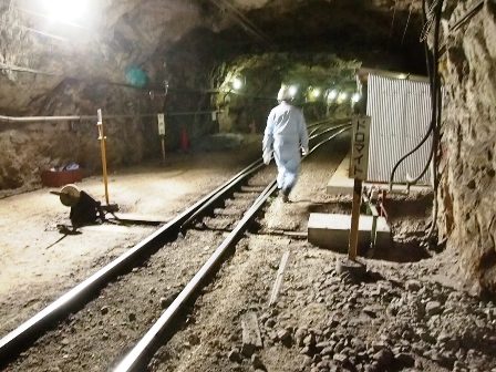 hoto 葛生のドロマイト鉱山と工場をつなぐ地下鉄道